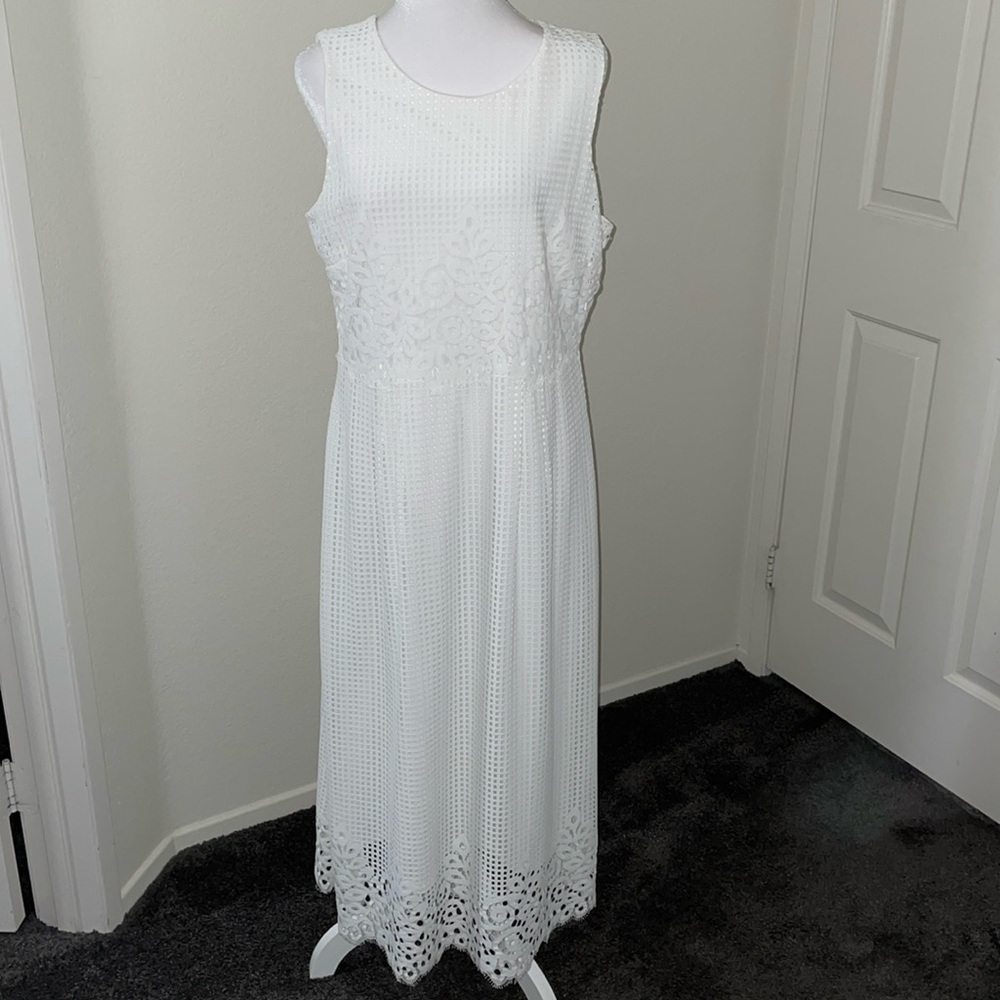 Alfani white lace dress Size 14